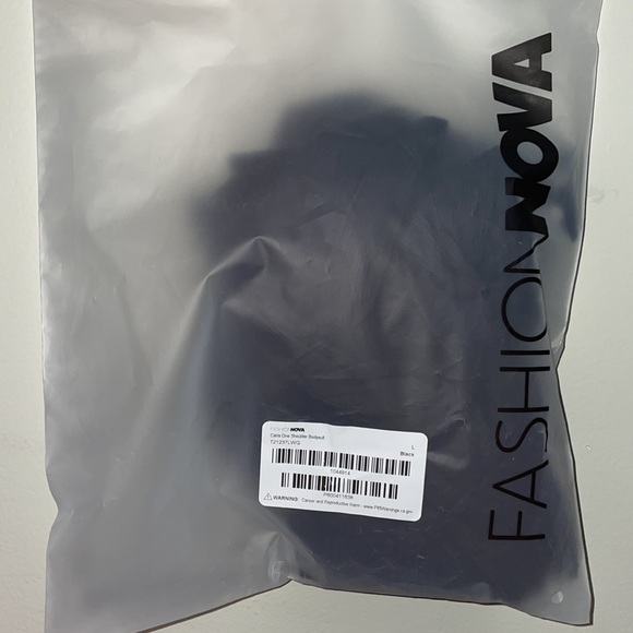 Fashion Nova Black One Shoulder Bodysuit - Picture 3 of 5